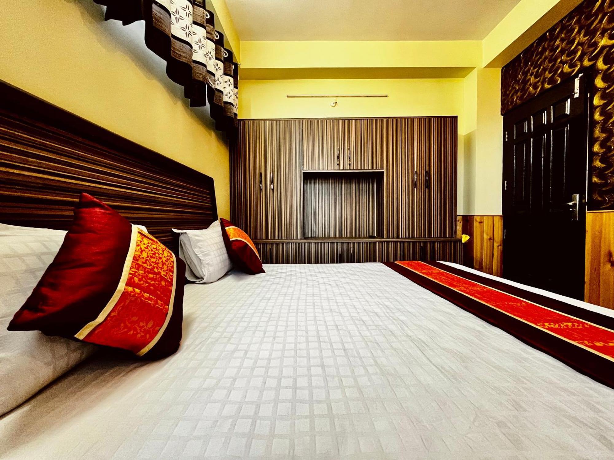 Puri'S Bnb Shimla Exterior foto